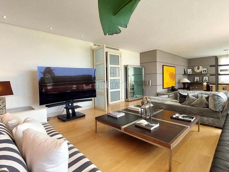 Foto 8b76d9be-93e1-42ef-b1e4-d535f708e0f0. Ático en n/a lujo en Sierra Blanca Marbella