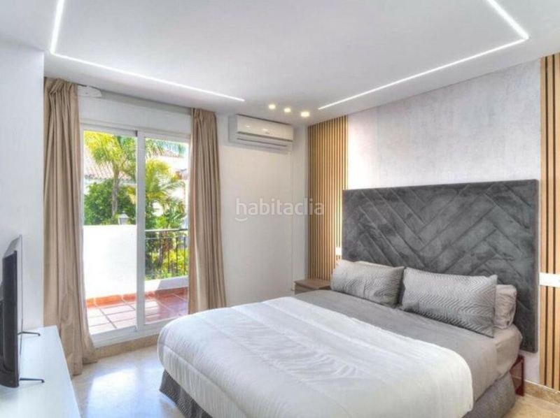 Foto 22d480f1-9361-4a74-9c1f-23248f15438c. Lloguer casa adossada amb aparcament piscina a Nueva Andalucía centro Marbella