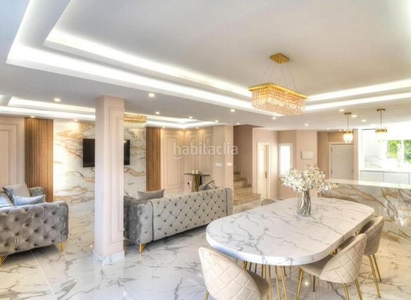 Foto b6f50e93-42b0-457c-bf73-70a9ae10dffd. Lloguer casa adossada amb aparcament piscina a Nueva Andalucía centro Marbella