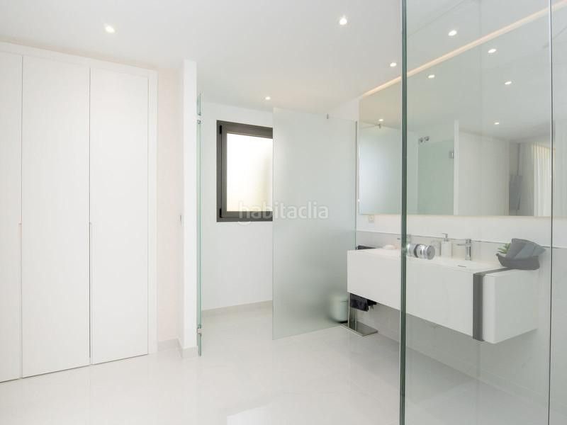 Foto b1f27e4a-7825-429e-b896-93b6d03f0b4e. Planta baja en n/a en Nueva Atalaya Estepona