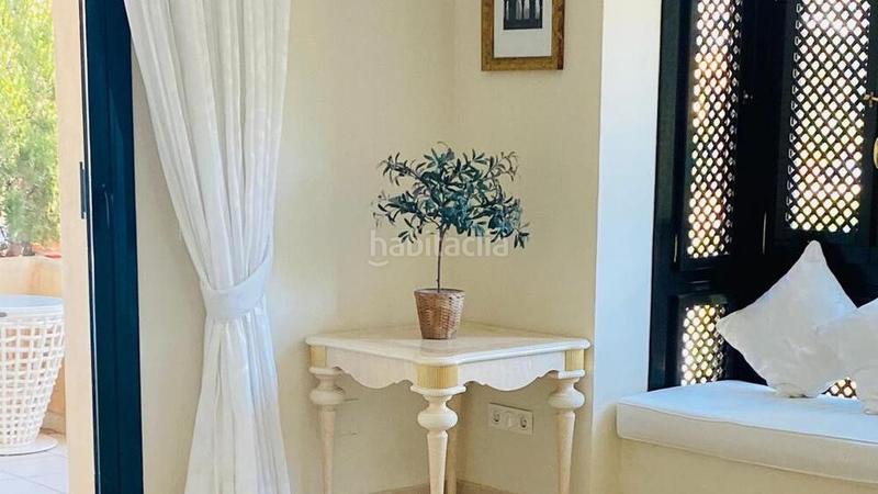 Foto 9f2f29b1-c2a8-45f7-8e41-81e4431006e8. Lloguer àtic amb aparcament piscina a Nueva Atalaya Estepona