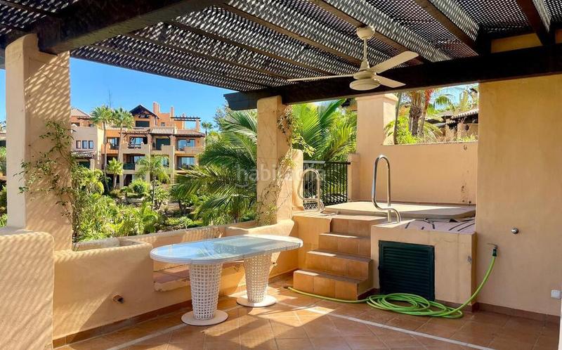 Foto 09504bf1-80e4-4d4f-a99c-325344d7f99d. Rent penthouse with parking pool in Nueva Atalaya Estepona