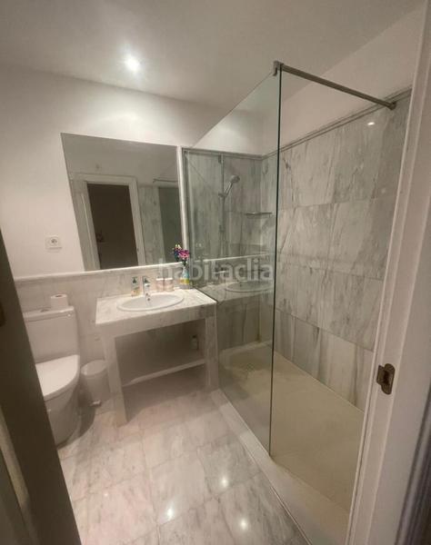 Foto 776a6b10-589a-4505-aa6e-b6ad0030b709. Rent penthouse with parking pool in Nueva Atalaya Estepona