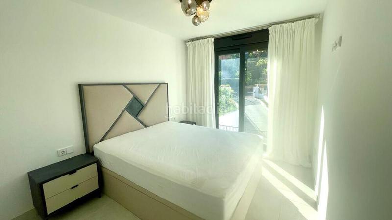 Foto 213f19dc-7d13-4bc6-b956-3172bb0d8f10. Miete appartement mit parking pool in Benatalaya Estepona