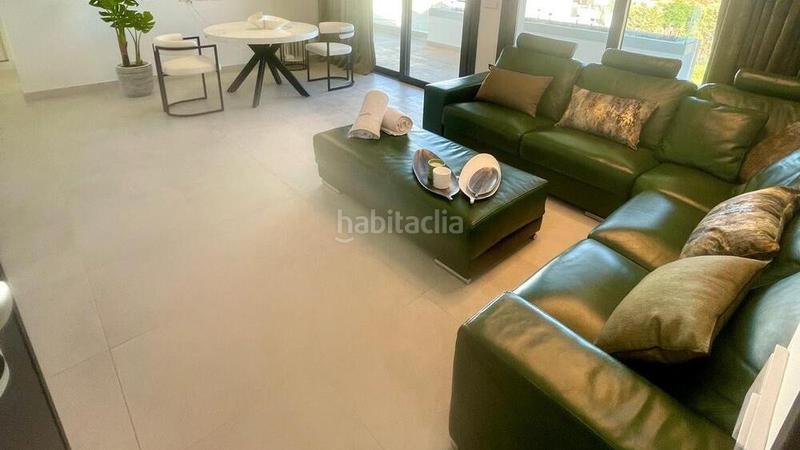 Foto 21fe5e92-0a01-4d1b-8162-4896df68a226. Miete appartement mit parking pool in Benatalaya Estepona