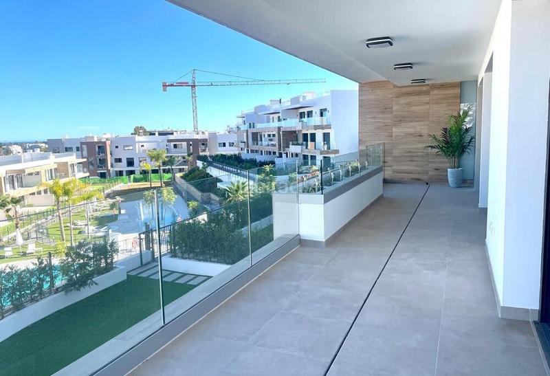 Foto f4e4fac9-1389-458d-a269-a4a8f82049a1. Miete appartement mit parking pool in Benatalaya Estepona