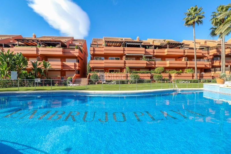 Foto f90655a7-2cc7-44f6-82a7-d0daf338b8a8. Lloguer àtic amb aparcament piscina a Puerto Banús Marbella