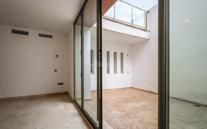 Foto 01e01b59-0e29-478e-8faa-3cb6f4e713ed. Casa aparellada amb aparcament piscina a Benahavís pueblo Benahavís