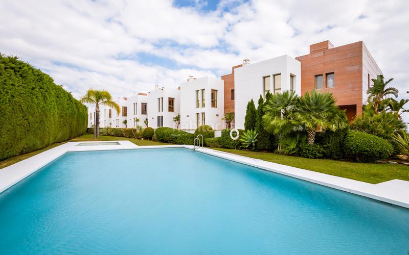 Foto a0cffd74-80bb-4998-9090-e774d1710647. Casa aparellada amb aparcament piscina a Benahavís pueblo Benahavís