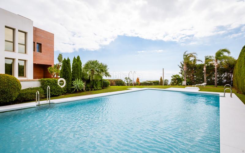 Foto b39f4ab9-369a-435d-ba2c-697a13a232e9. Casa aparellada amb aparcament piscina a Benahavís pueblo Benahavís