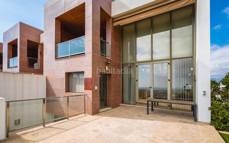 Foto 7186007c-4f34-4167-947d-5e5b236e1058. Casa bifamiliare con parcheggio piscina in Benahavís pueblo Benahavís