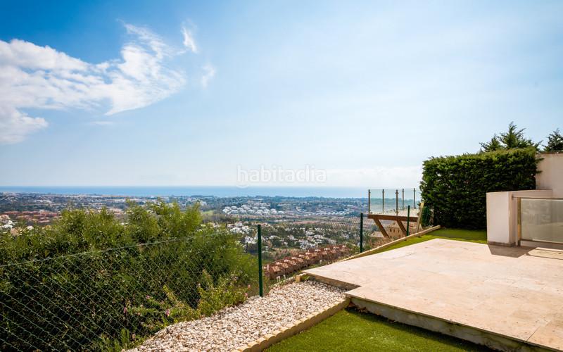 Foto 847acb92-7083-44c1-96cb-f37db64b4a40. Towny house with parking pool in Benahavís pueblo Benahavís