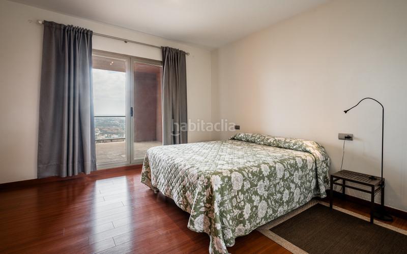 Foto abf87d4d-b555-4f76-8aa5-820a308dd61a. Towny house with parking pool in Benahavís pueblo Benahavís