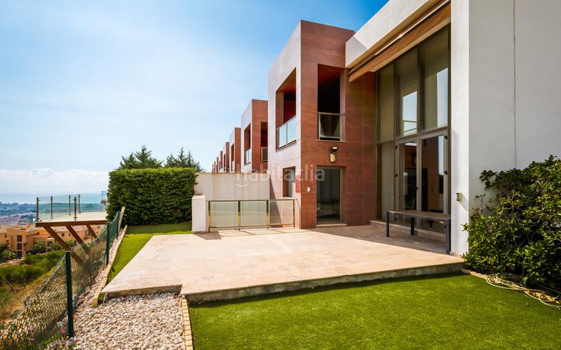 Foto af490cb2-625f-4842-978f-3338cfa606c5. Towny house with parking pool in Benahavís pueblo Benahavís