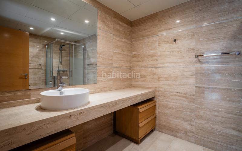 Foto d8683dcc-d0ce-46a9-a06c-b6c22a2445c3. Towny house with parking pool in Benahavís pueblo Benahavís