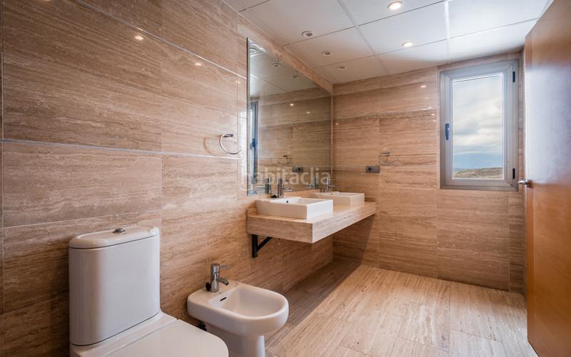 Foto f69dd71e-fa5b-40d8-9068-07dd92a88154. Towny house with parking pool in Benahavís pueblo Benahavís