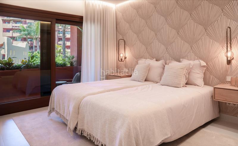 Foto 01c01299-aa1d-45c6-a4ea-f89cef58586f. Apartamento exquisito apartamento frente a la playa en torre bermeja, nueva milla de oro, en Estepona
