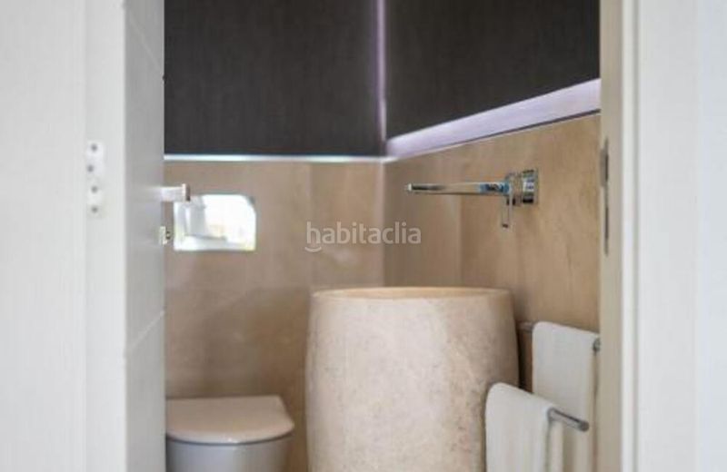 Foto 6a4d35cb-975e-42d3-9942-bf66c4122041. Lloguer casa amb aparcament piscina a Nueva Andalucía centro Marbella