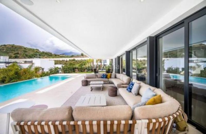 Foto d05555a7-0c12-434b-b7a9-3251aea3d644. Lloguer casa amb aparcament piscina a Nueva Andalucía centro Marbella