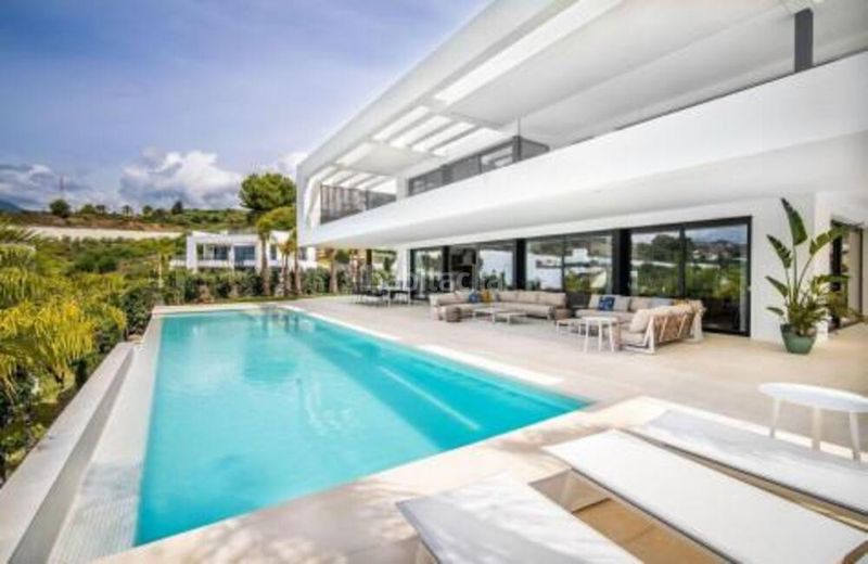 Foto ecba3960-07da-4695-9a47-ac119028de7b. Lloguer casa amb aparcament piscina a Nueva Andalucía centro Marbella