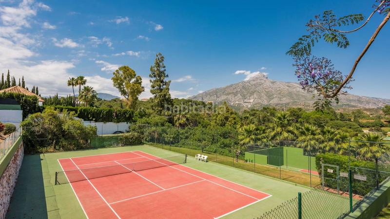 Foto f05d0596-fb75-4734-b41d-38355da16b61. Casa a schiera con parcheggio piscina in Aloha Marbella