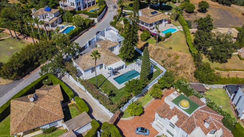 Foto 06a5b7c5-b80e-4f5a-b087-164e377be165. Haus mit parking pool in Elviria Marbella