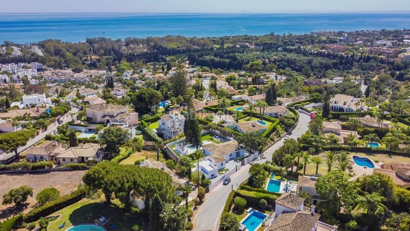 Foto 3f1b1f76-6b54-42a8-9edb-095accdb3e82. Haus mit parking pool in Elviria Marbella