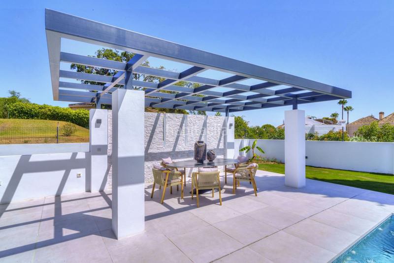 Foto 4e9393f4-5bad-4b9c-8833-86241aec767c. Haus mit parking pool in Elviria Marbella