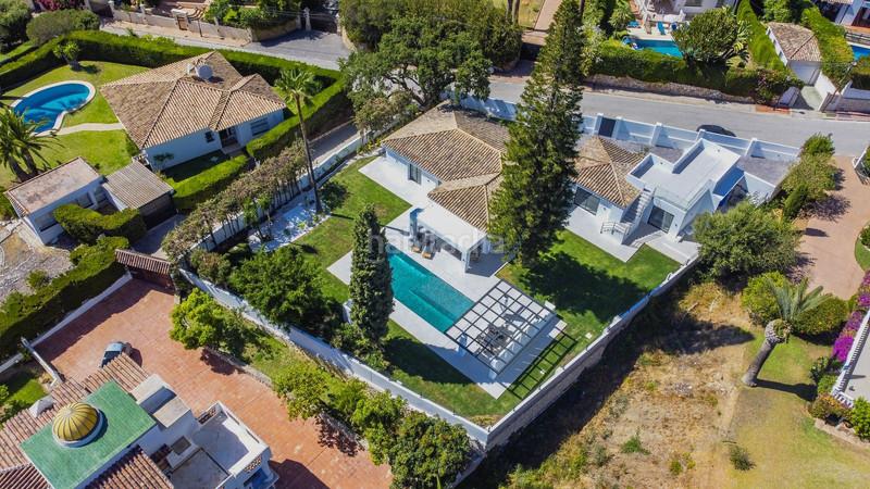 Foto 4ea34566-c73b-40e7-8e8c-d8c41eead12f. Haus mit parking pool in Elviria Marbella