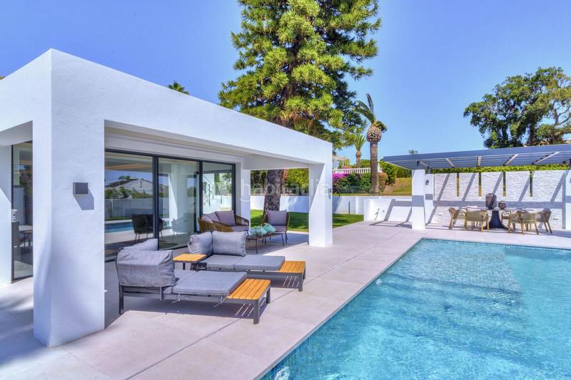 Foto 8f6469c4-e17e-42f8-94f2-f540760097d8. Haus mit parking pool in Elviria Marbella