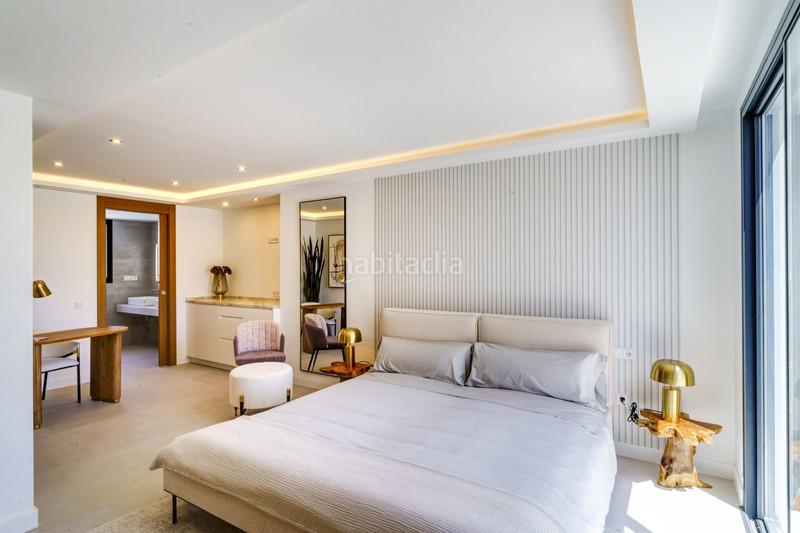 Foto e9abb8bd-a3d6-466d-ab41-a79a1c0e38f6. Haus mit parking pool in Elviria Marbella