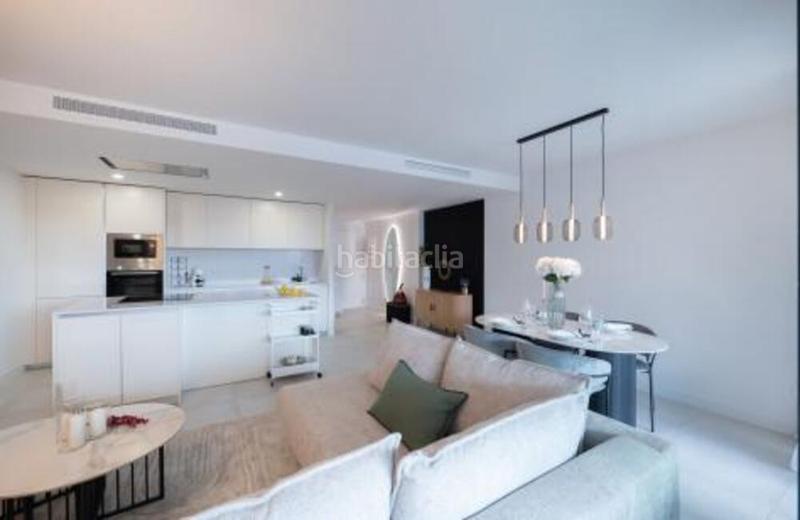 Foto a20d2c14-6789-4b33-bcb1-90831fee9294. Location appartement avec parking piscine dans La Concha - Resina Golf Estepona
