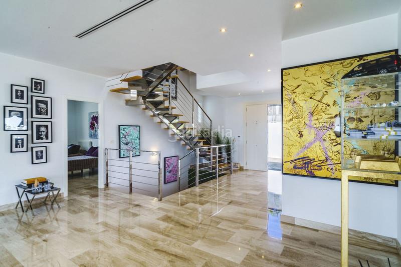 Foto 2098b52b-5ee4-4d23-b033-8d76f3e8ca7f. Casa con parcheggio piscina in El Rosario - Ricmar Marbella