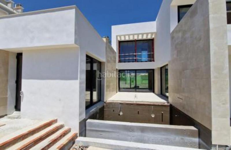 Foto a2398402-efa6-4f40-90e8-75b9caa71118. Casa oportunidad de inversión excepcional primera ubicación en nueva andalucía en Marbella