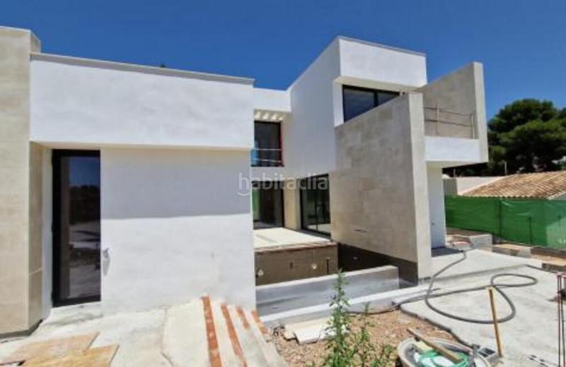 Foto c701bed4-cf62-436b-9b61-3cf83f8fa35f. Casa oportunidad de inversión excepcional primera ubicación en nueva andalucía en Marbella