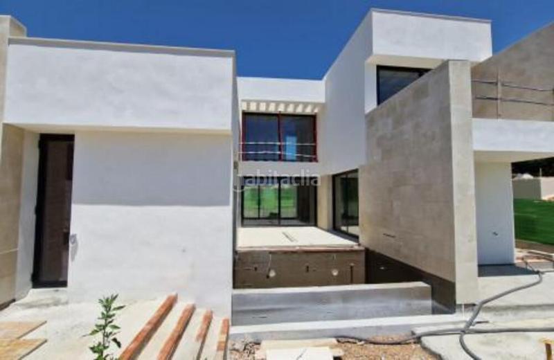 Foto d466a195-727b-48c9-9864-890223b2a3a7. Casa oportunidad de inversión excepcional primera ubicación en nueva andalucía en Marbella