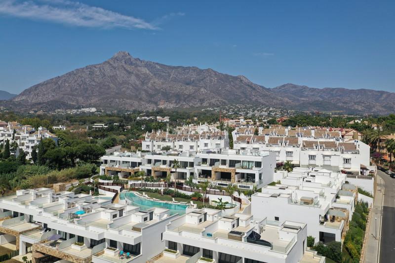 Foto 0bf1a697-4ef0-43ff-bdb0-9f2fd666f8f5. Lloguer casa adossada a n/a a lomas de Marbella club Marbella