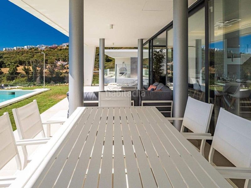 Foto f1738b2b-9ac0-4f1d-9b2a-695ac0dafaa4. Lloguer casa amb aparcament piscina a Puerto de la Duquesa Manilva