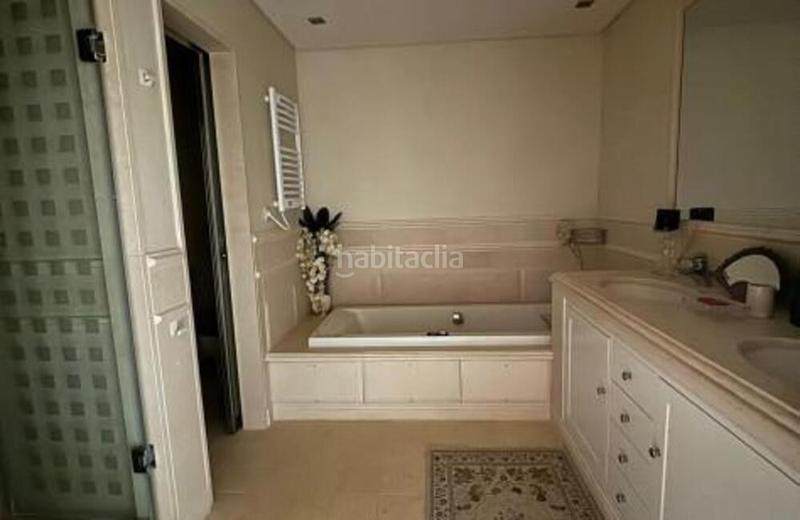 Foto b4974b6f-d009-4806-8ae1-30c3e38dc3b9. Alquiler apartamento en n/a en Zona de Punta Plata Estepona