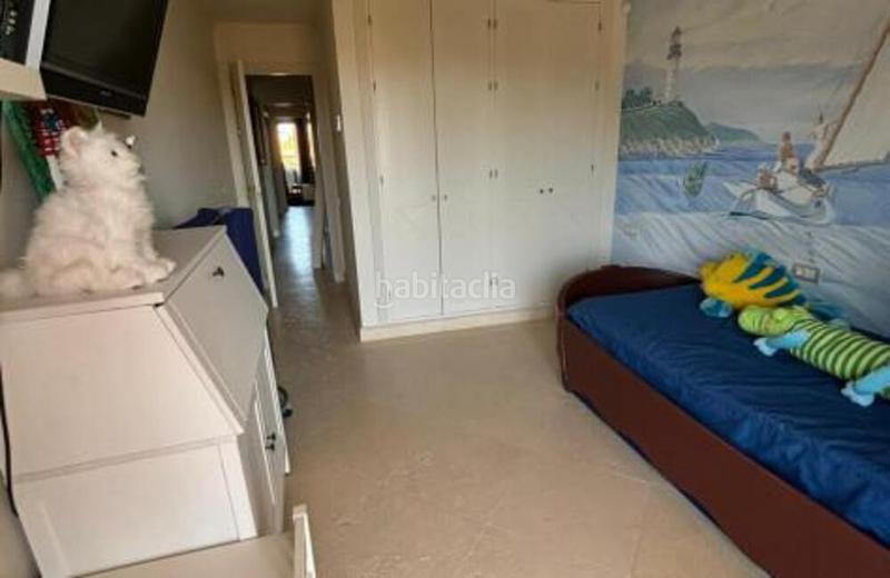Foto 9c5c5e61-e191-4668-b39e-dbc3093dfb8b. Rent apartment in n/a in Zona de Punta Plata Estepona