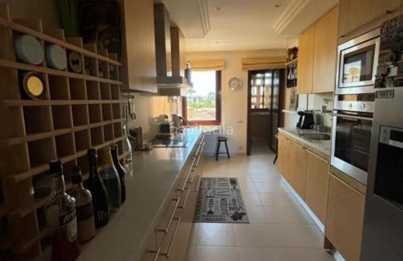 Foto 352e3247-65ab-4121-be0a-6afc03b334fd. Location appartement dans n/a dans Zona de Punta Plata Estepona