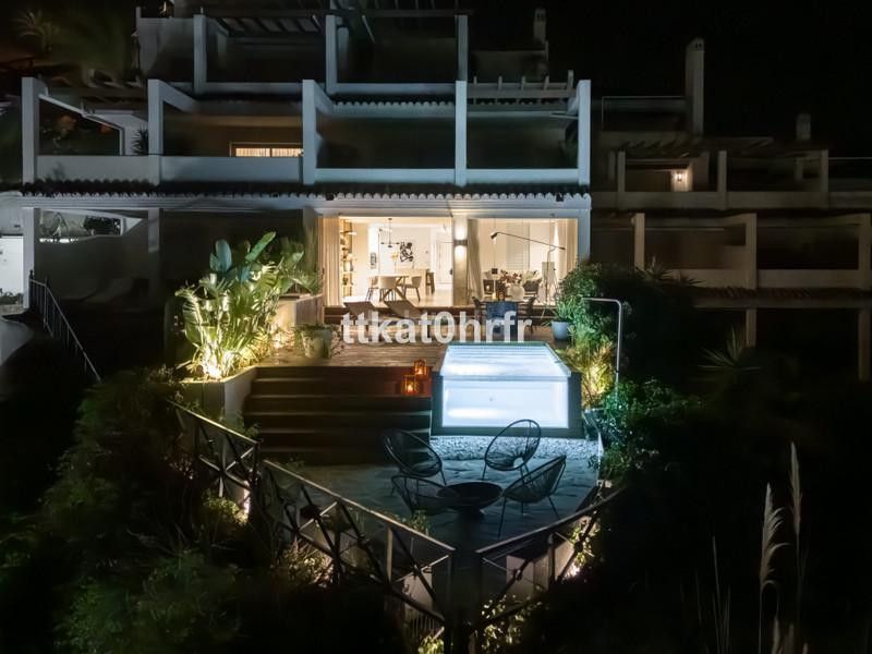 Foto 834ce82c-2508-45d7-b12d-343f719a2048. Planta baixa amb aparcament a Los Naranjos Marbella