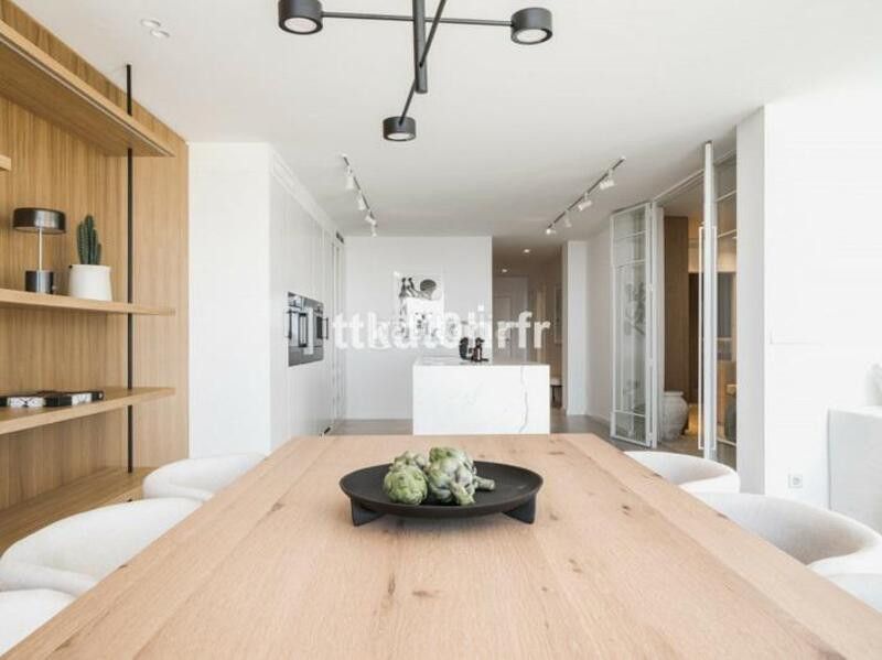 Foto af983af4-3520-42f2-a775-edbbe3ab2664. Planta baixa amb aparcament a Los Naranjos Marbella