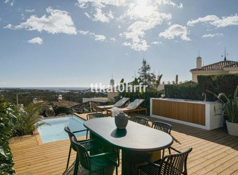 Foto b423f18d-c197-4b82-856a-1a44802a192a. Planta baixa amb aparcament a Los Naranjos Marbella