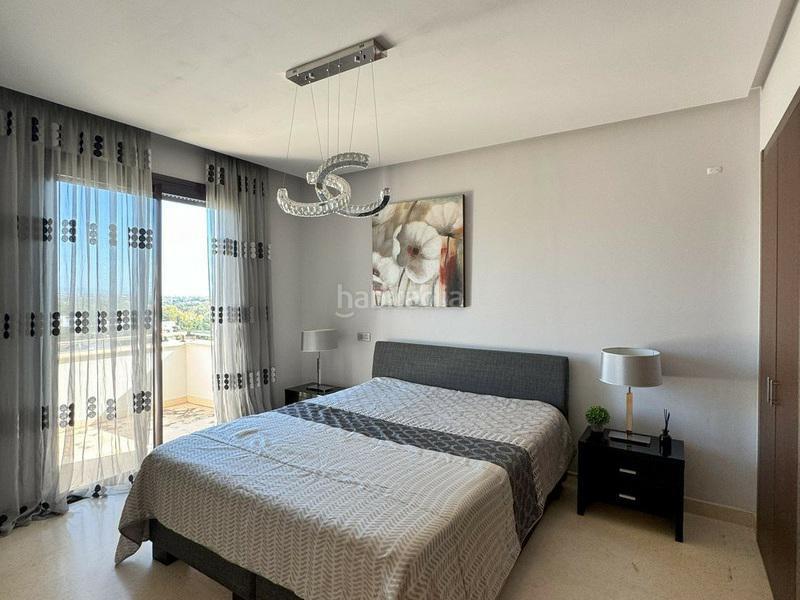 Foto 382b6f3e-8133-446d-bf76-cf19f59d37e9. Rent semi detached house with parking pool in El Paraíso Benahavís