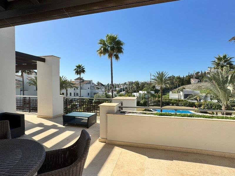 Foto 467558db-887a-4461-92c9-8bf0f813be90. Rent semi detached house with parking pool in El Paraíso Benahavís