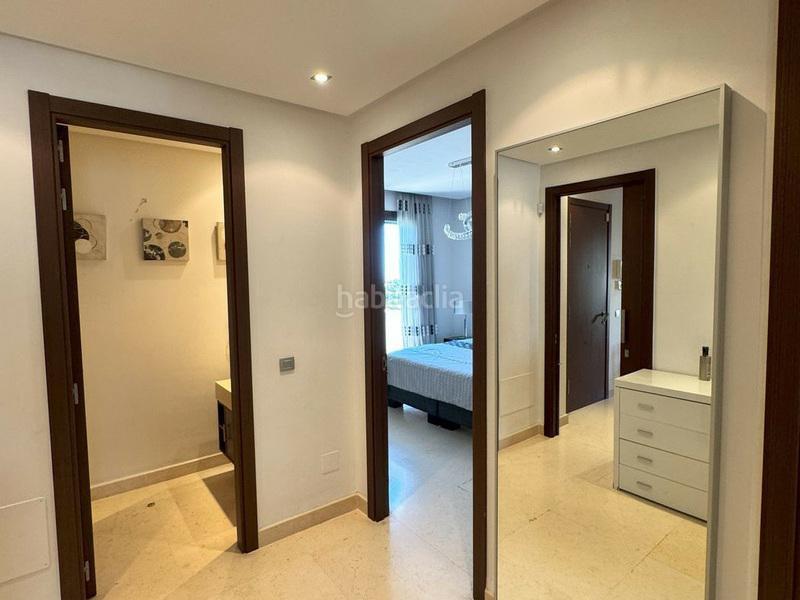 Foto 6e3a3ebd-e105-4aff-b1c0-3d65468bfc8c. Rent semi detached house with parking pool in El Paraíso Benahavís