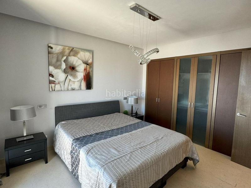 Foto e94f0c7f-43a1-4aa6-adbc-8c3b5193ae2b. Rent semi detached house with parking pool in El Paraíso Benahavís