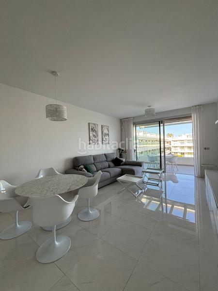 Foto 99f1f1c0-67e8-4475-a285-b9cb5d331203. Location attique avec parking piscine dans Bel - Air Estepona