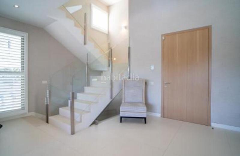 Foto 2e9b9c6c-ec50-4cf5-976d-04b7c1a81817. Casa en n/a lujosa villa multilevel con potencial sin fin en Estepona